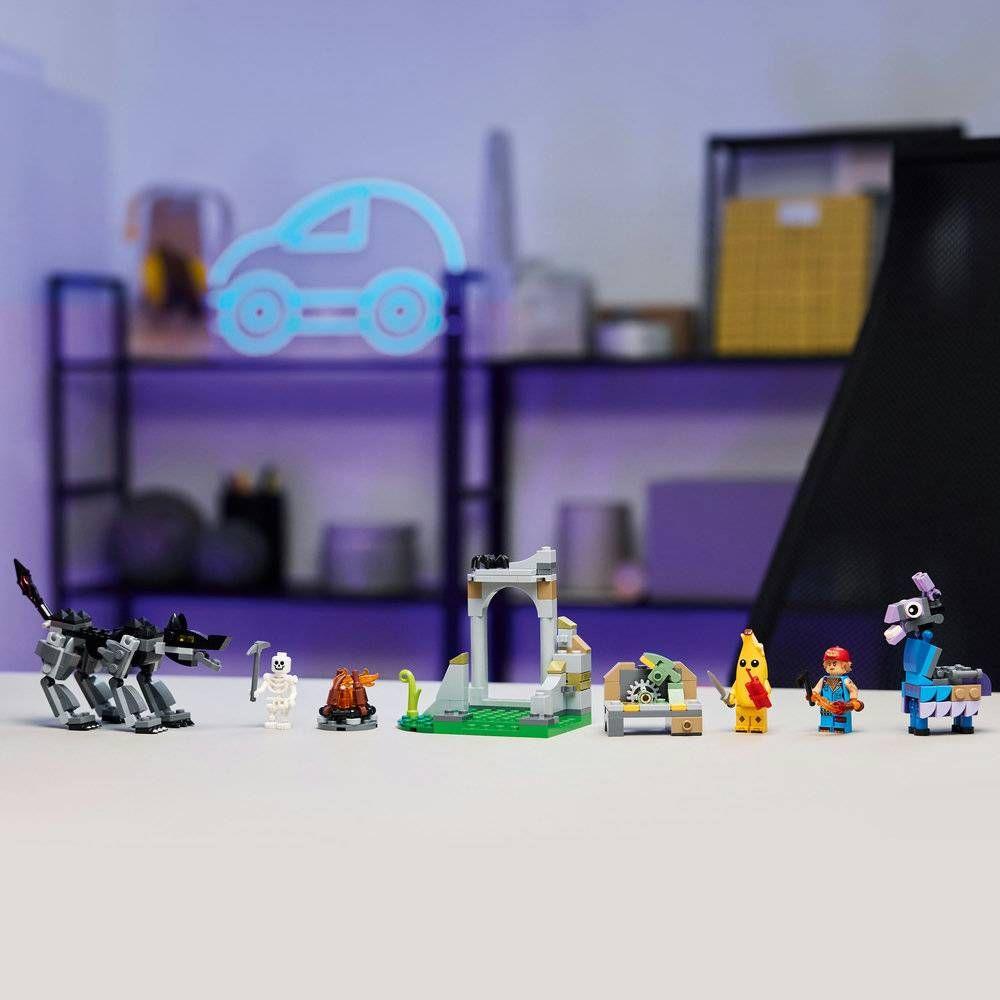 Jogo de Montagem LEGO 77075 Acampamento da Peely e Sparkplug (LEGO Fortnite - +7 anos - Multicor), miniatura 4
