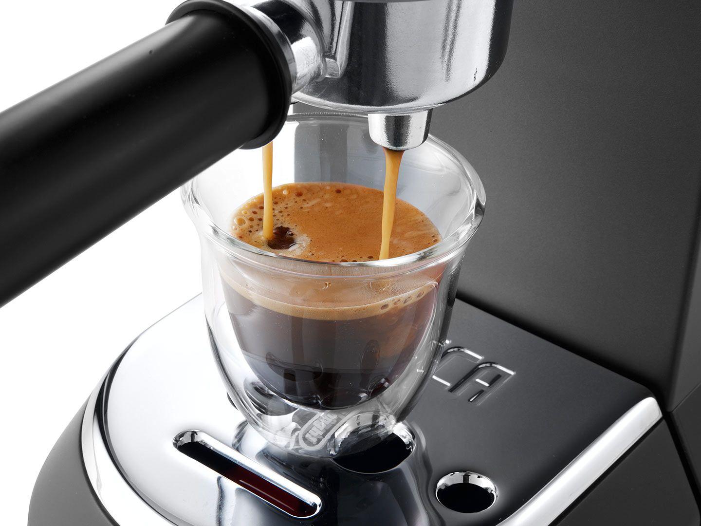 Máquina de Café Expresso DELONGHI Dedica EC685.BK (Doses individuais, café moído - 1300 W - 15 bar - Preto e Prateado), miniatura 5