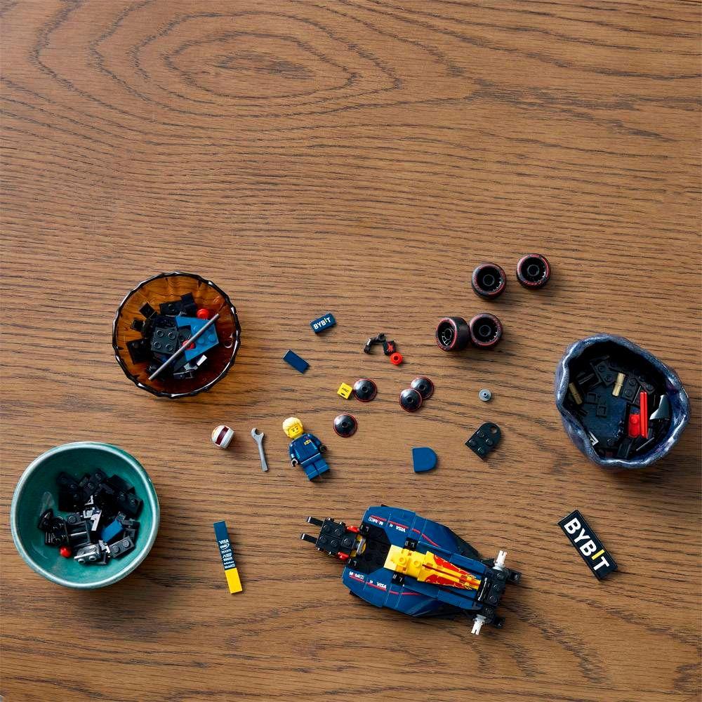 LEGO 77243 Speed Champions Carro de Corrida Oracle Red Bull Racing RB20 F1® (18+ anos - 251 peças) — miniatura 4