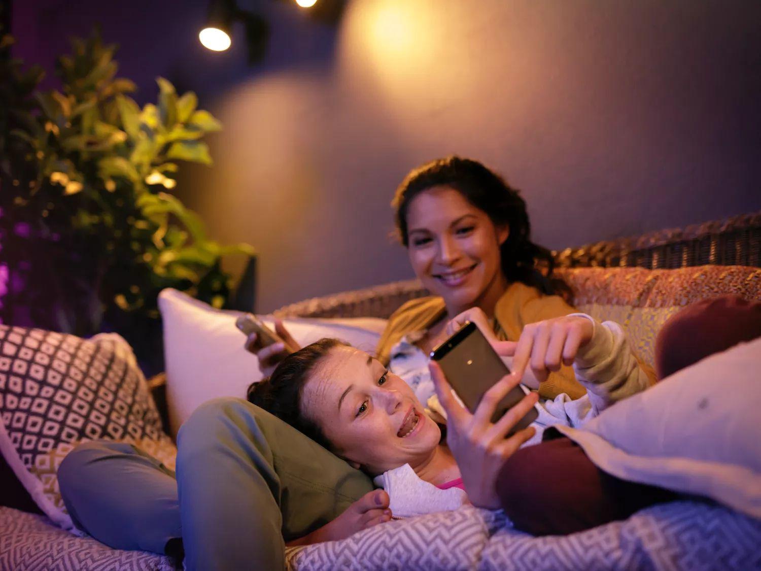 Foco de Jardim Inteligente de Extensão PHILIPS Hue Lily (Alumínio - Preto), miniatura 7