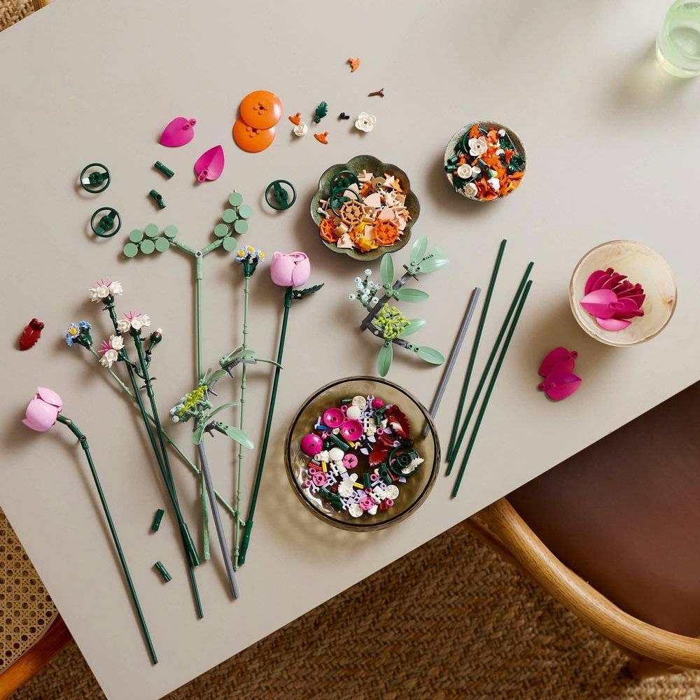 LEGO 10342 Botanicals Buquê de Flores Cor-de-Rosa Elegante (18+ anos - 749 peças), miniatura 5