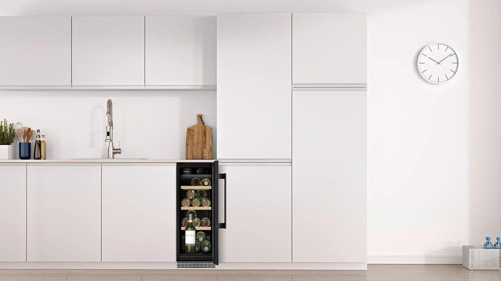 Cave de Vinhos Encastre BALAY 3WUF073B (21 garrafas - 3 prateleiras - 58 l - Preto), miniatura 3